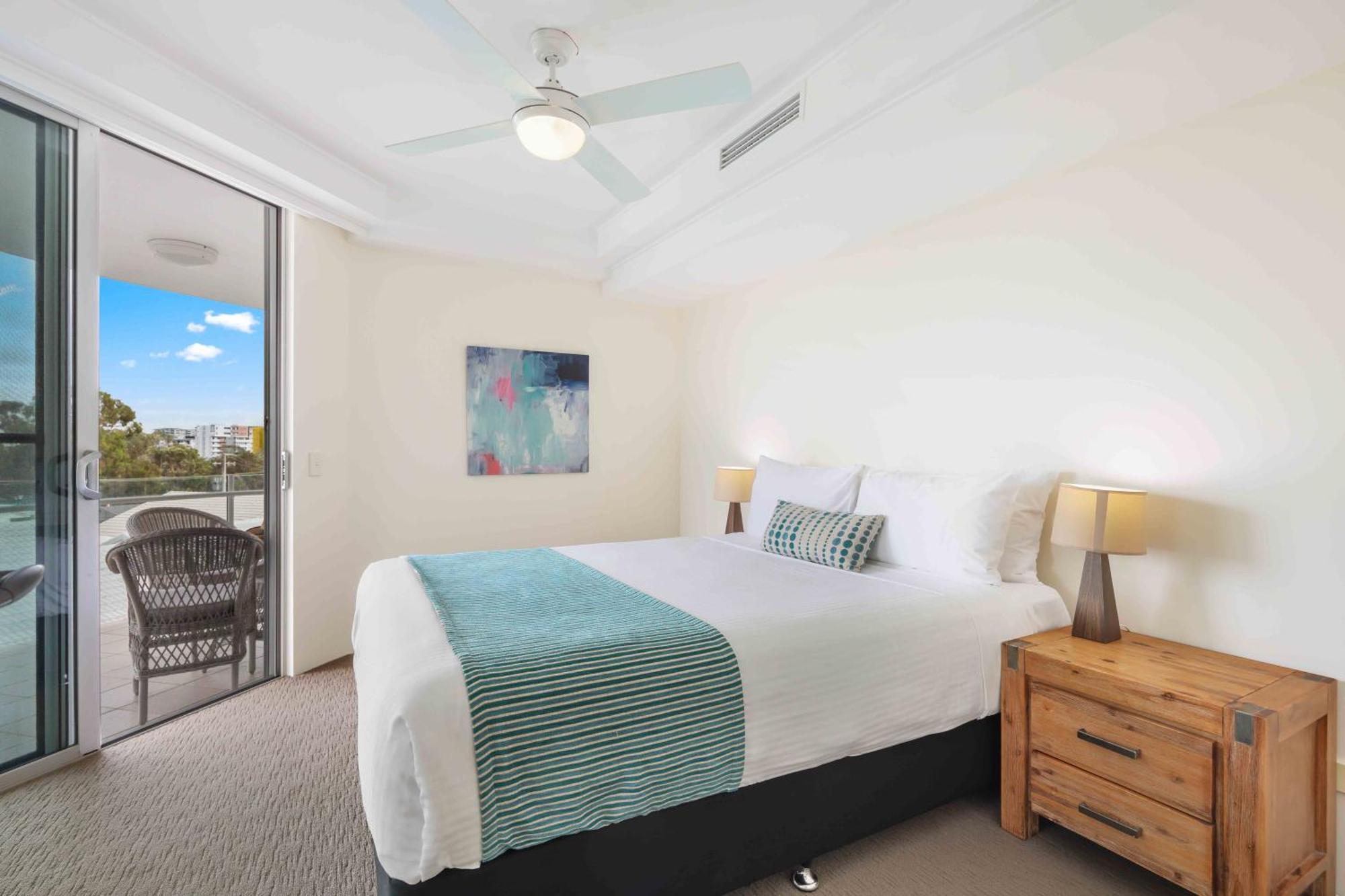 Aqua Vista Resort Maroochydore Phòng bức ảnh